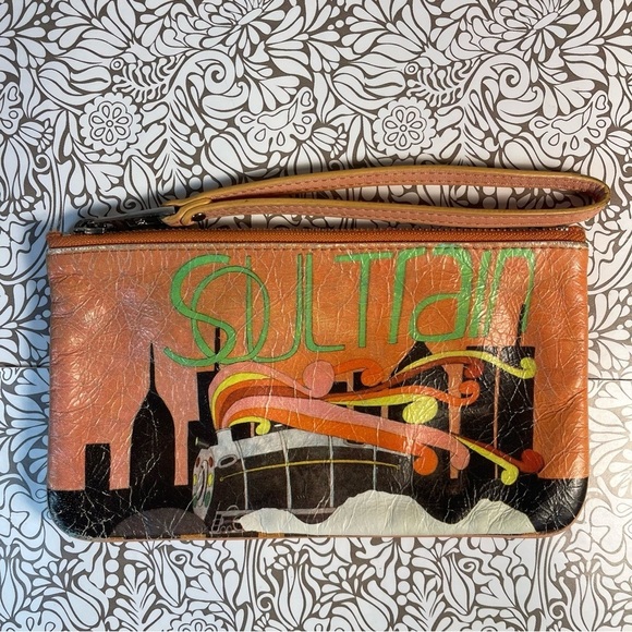 Marc Jacobs Handbags - Creative Royalty for Marc Jacobs Orange wristlet